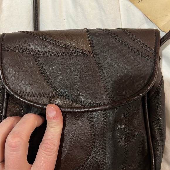 VINTAGE PATCHWORK BROWN GENUINE LEATHER CROSSBODY WITH ORIGINAL TAGS - Picture 3 of 13
